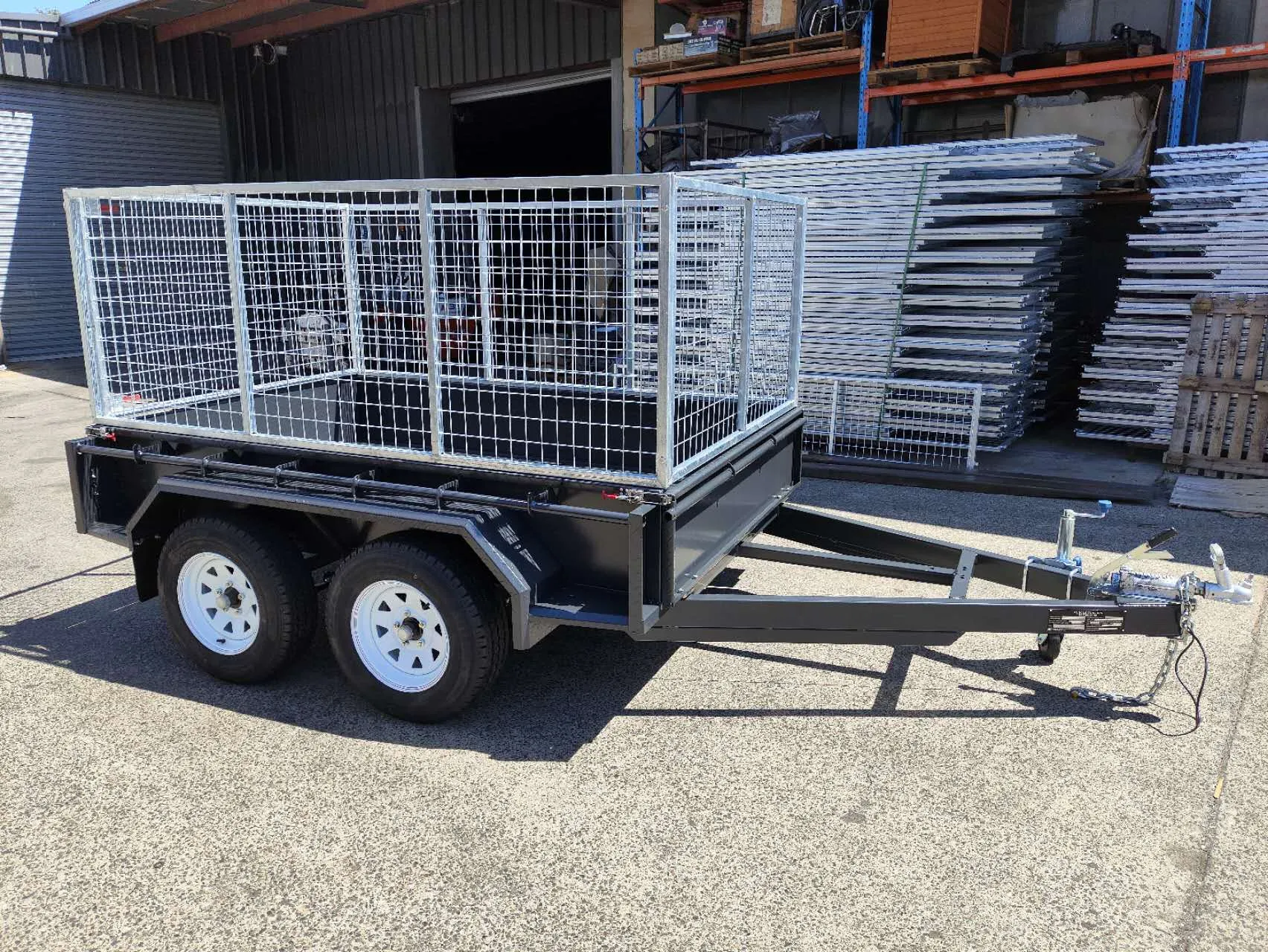 A range of single-axle and tandem trailers